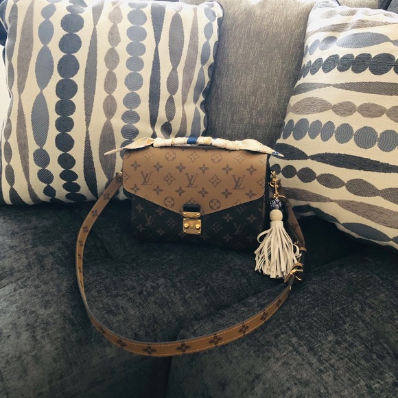 Brand New 2019 Pochette Metis - Picture 5 of 8